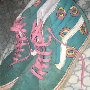 Vans off the wall donuts